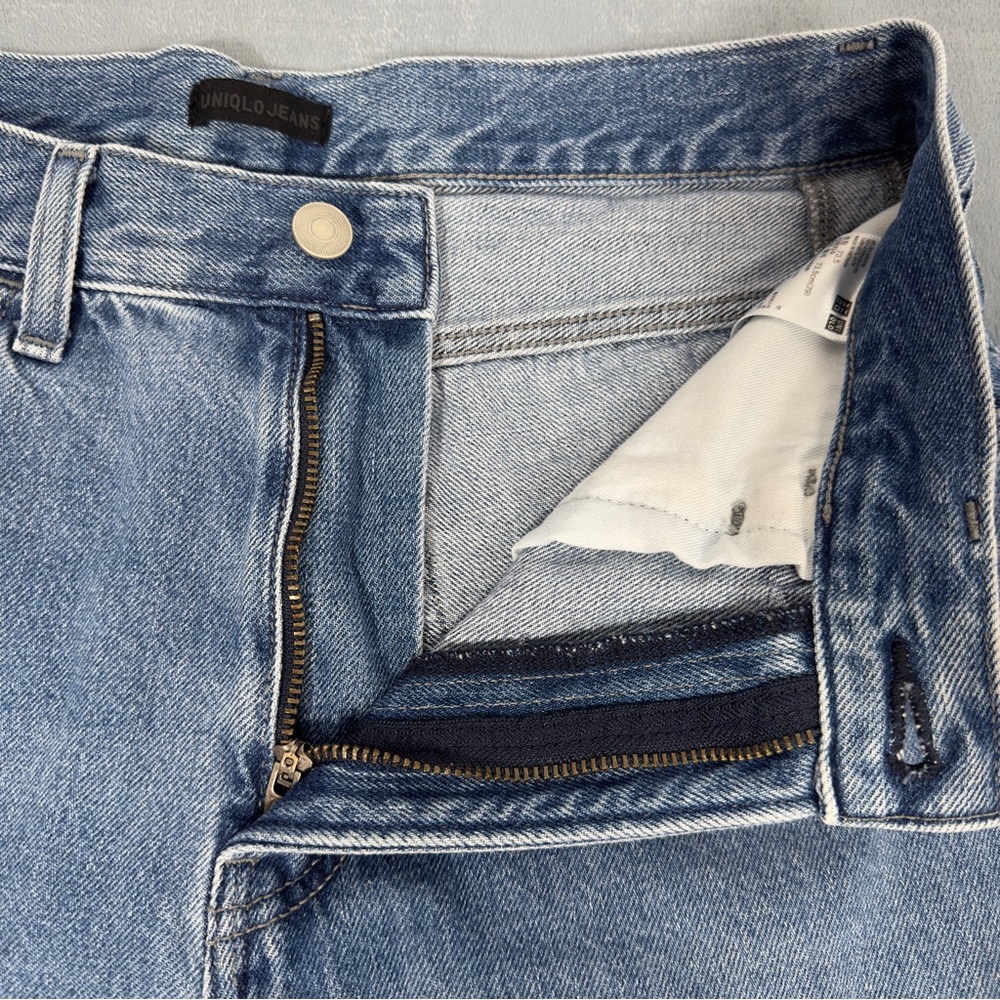 Uniqlo High-Rise Straight Jeans - Light Blue Denim - Picture 5 of 15
